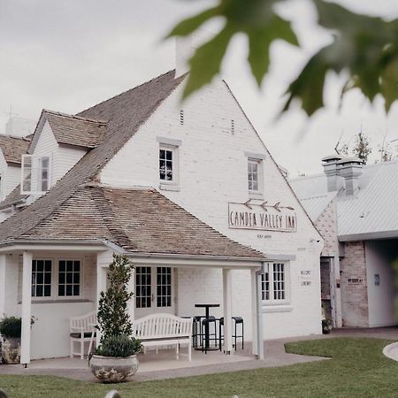 Camden Valley Inn Екстер'єр фото