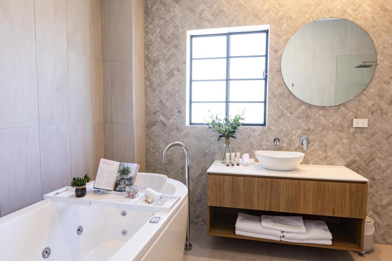Camden Valley Inn Екстер'єр фото