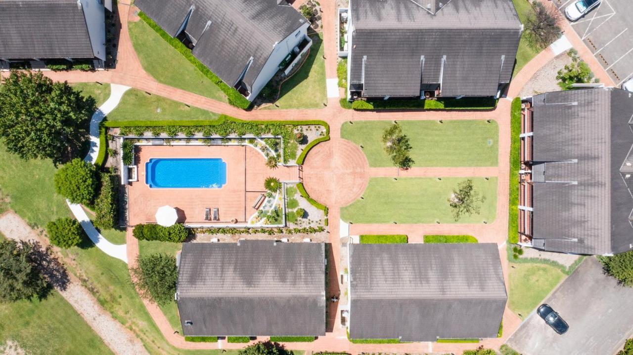 Camden Valley Inn Екстер'єр фото