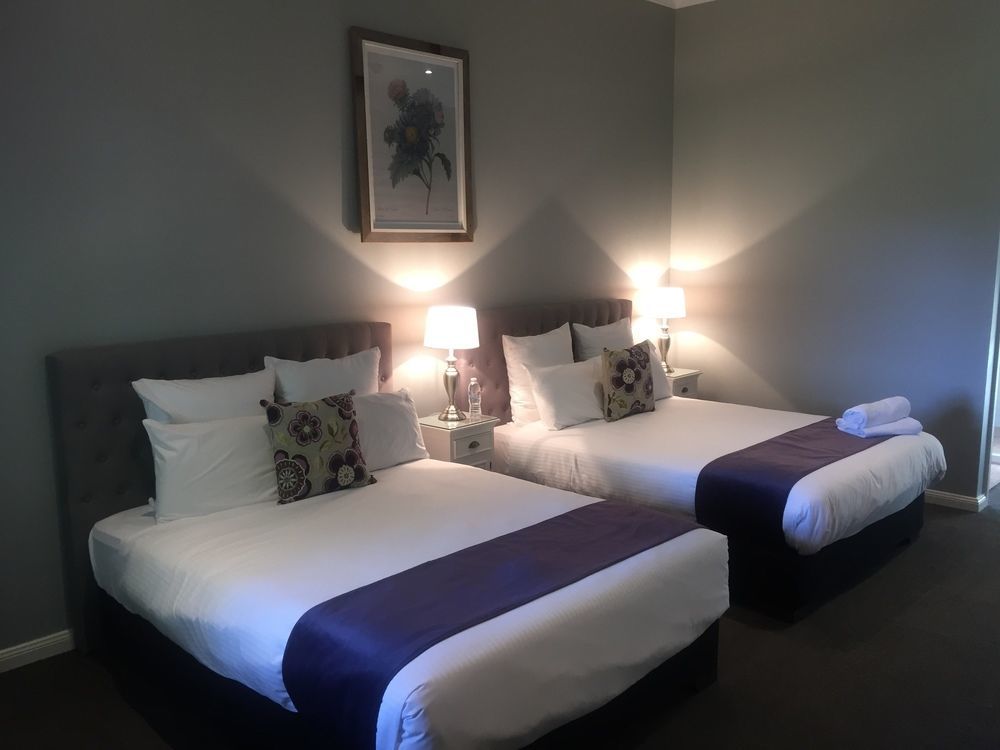 Camden Valley Inn Екстер'єр фото