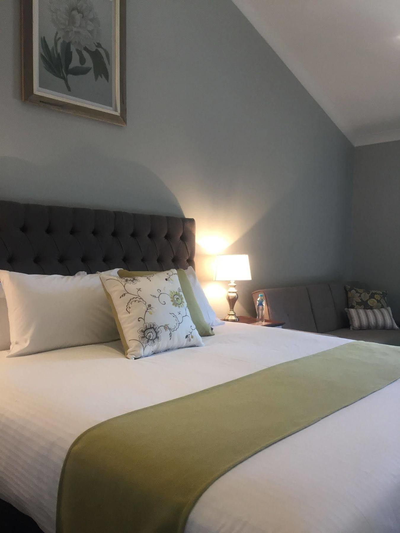 Camden Valley Inn Екстер'єр фото